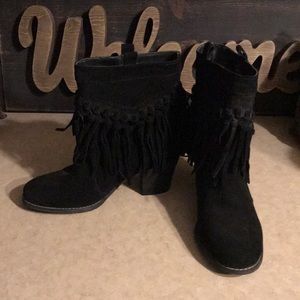 Black fringe booties